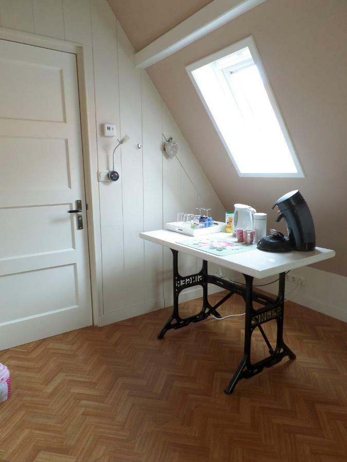 Bij De Buren Enkhuizen Esterno foto